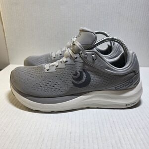 Topo Phantom 3 Men's Size 8.5 Running Shoes Grey